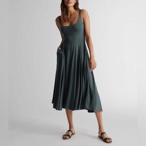QUINCE Minimalist Spring Stretch Tencel Jersey Fit/Flare Deep Olive Tank Midi L